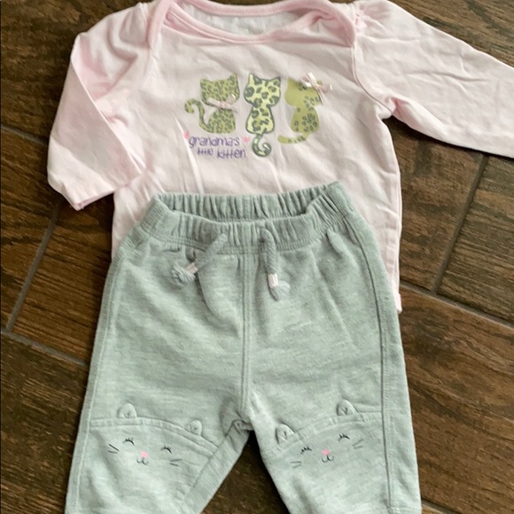 🎀Adorable girl 2 outfit bundle🎀 - Picture 2 of 13